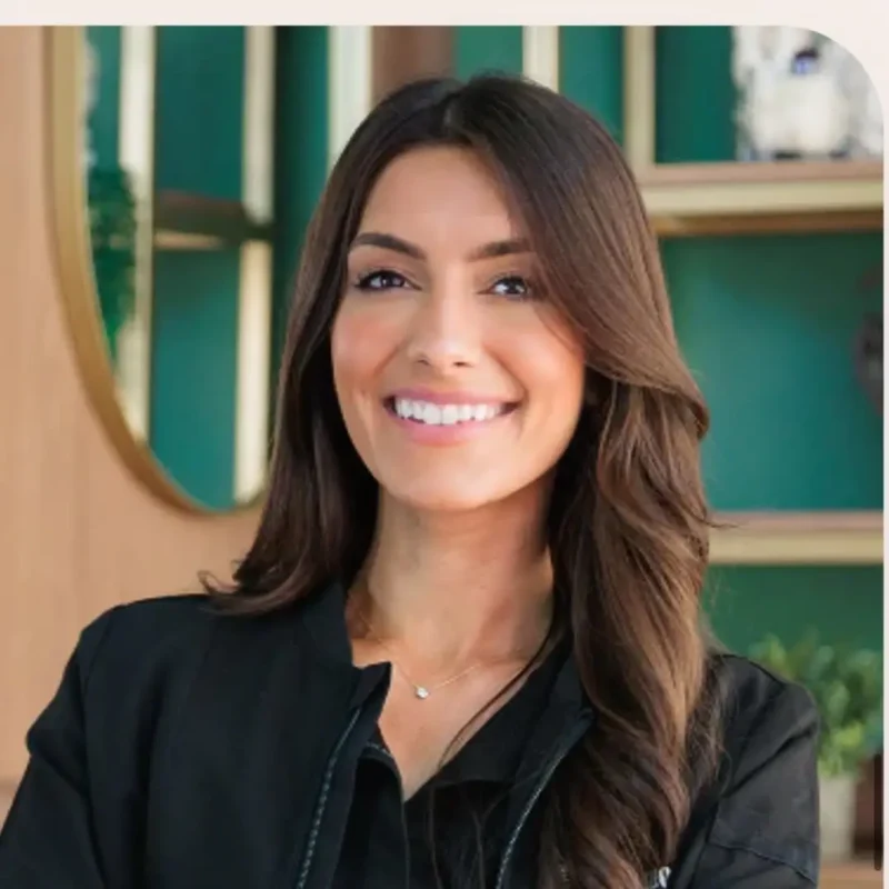 Dr. Isabella Bholé — General Dentist